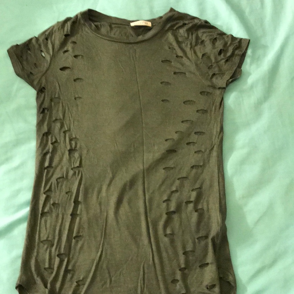 Green Top with Cut-Out Hole Design Size M